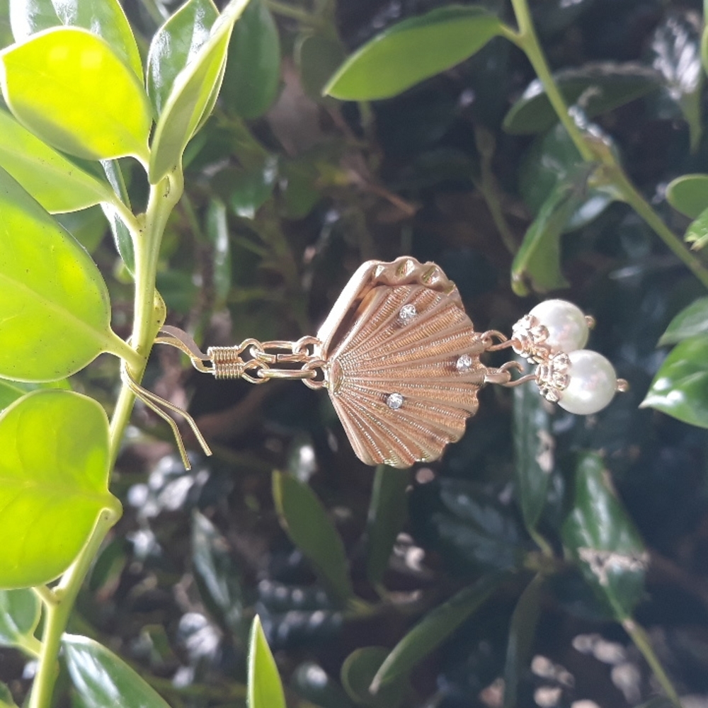 Sea Shell/ Drop Earrings/ Pear/ Rhinestone Detail/ Boho/ Bohemian - Picture 8 of 11